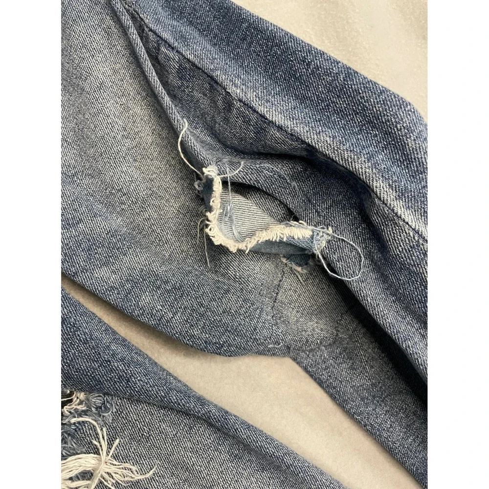 LOFT‎ Modern Straight Leg Distressed Jeans Medium Wash Raw Hem Size 6 28(26)